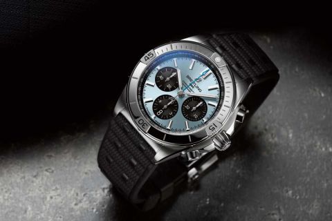 BR-Chronomat-B01-42-Steel-IceBlue-StillLife RVB